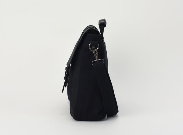 Wiltshire Messenger Black